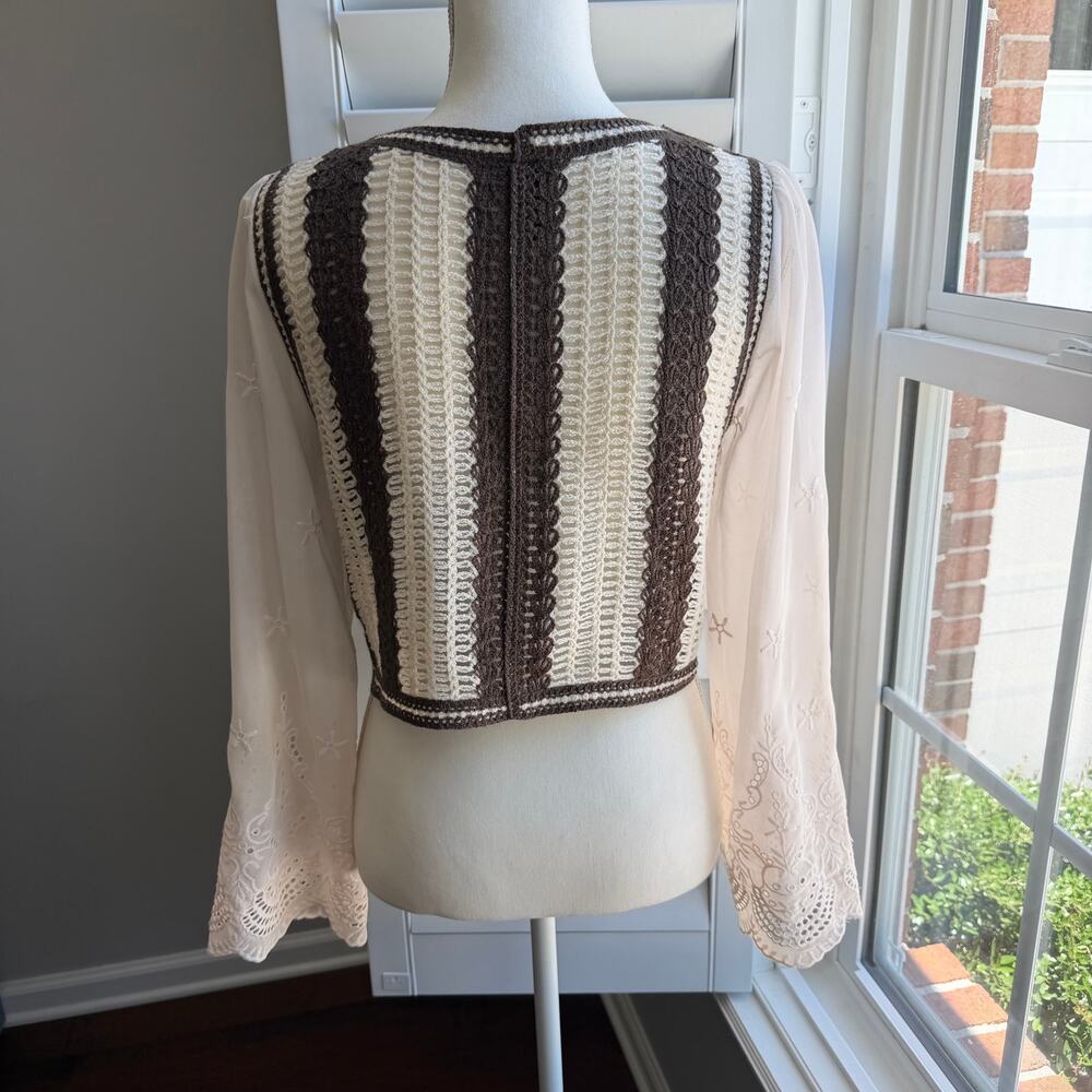 CIDER Crochet Knit Top Embroidered Floral Long Sleeve Boho Cropped Blouse Small - Picture 3 of 9